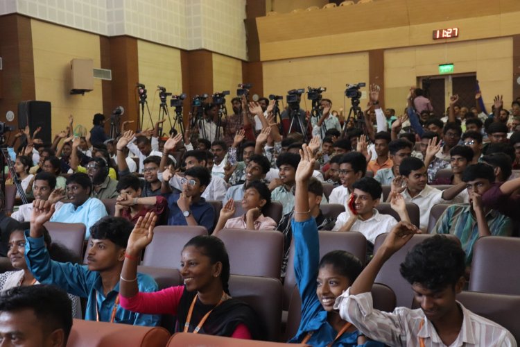 ஒரு டிரில்லியன் டாலர் கனவு புத்தக அறிமுக நிகழ்ச்சி... அமைச்சர் அன்பில் மகேஸ் பங்கேற்பு