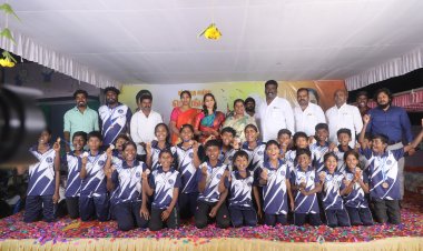 நெற்குன்றத்தில் சமத்துவ பொங்கல் கொண்டாட்டம்... 10,000 பேருக்கு பட்டுப்புடவை வழங்கிய பஞ்சாயத்து துணை தலைவி