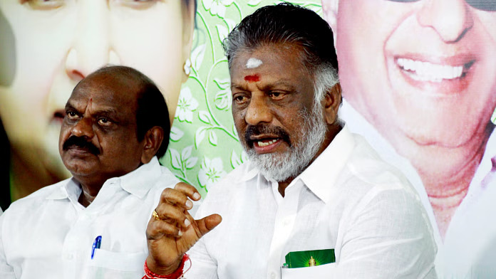 பிடிவாதத்தால் தோற்கும் 10 தோல்வி பழனிச்சாமி - ஓ.பி.எஸ் காட்டம் பிடிவாதத்தால் தோற்கும் 10 தோல்வி பழனிச்சாமி - ஓ.பி.எஸ் காட்டம்